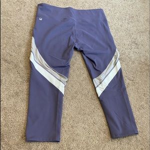 Fabletics 3/4 length yogas